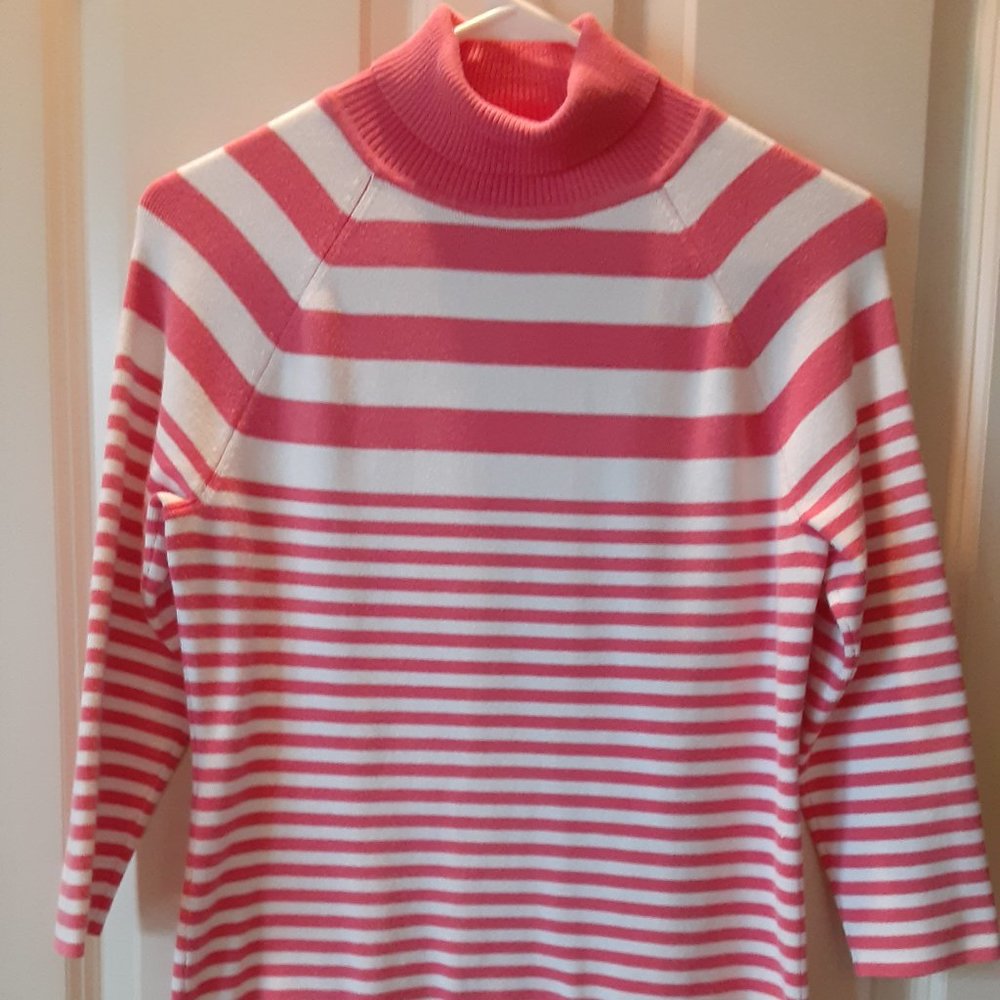 Talbots turtleneck top with 3/4 length sleeves